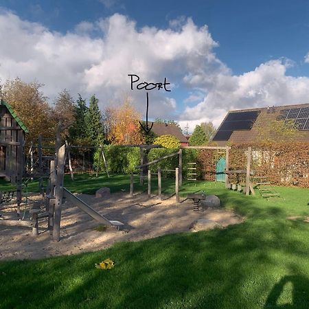 Vakantiehuis Op Villapark Oesterbaai Aan Zee , Met Speeltuin Grenzend Aan De Tuin Wemeldinge Kültér fotó
