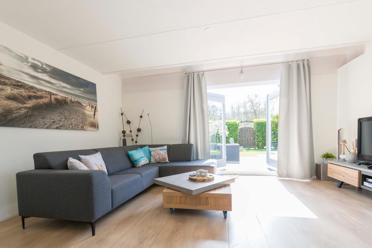 Vakantiehuis Op Villapark Oesterbaai Aan Zee , Met Speeltuin Grenzend Aan De Tuin Wemeldinge Kültér fotó