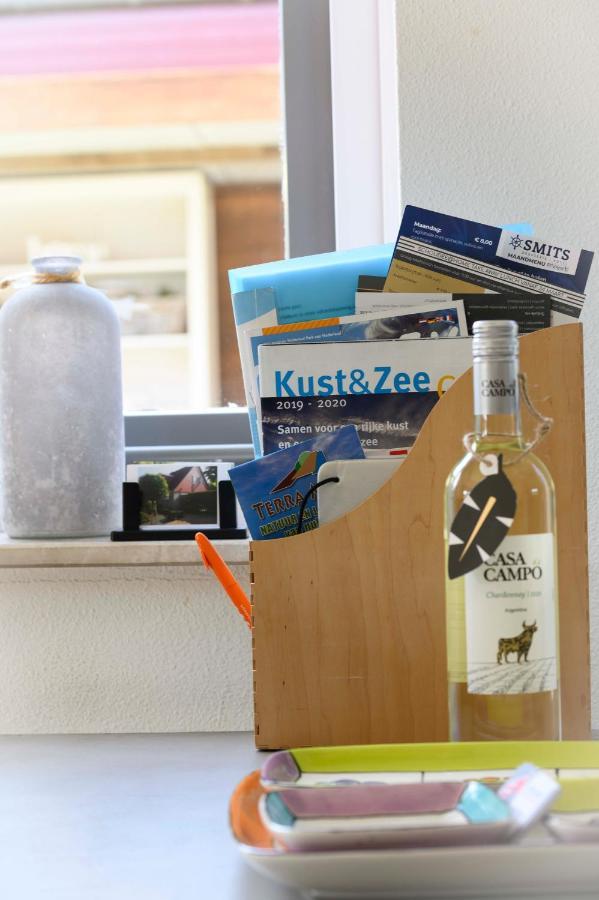 Vakantiehuis Op Villapark Oesterbaai Aan Zee , Met Speeltuin Grenzend Aan De Tuin Wemeldinge Kültér fotó
