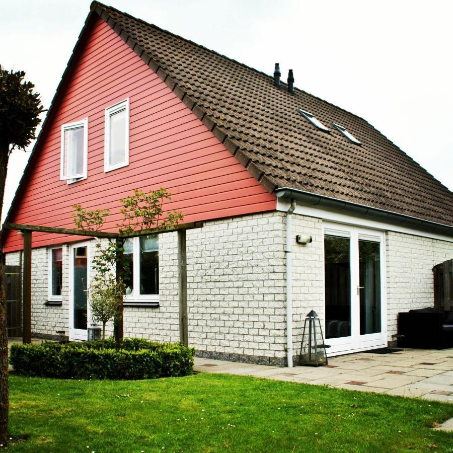 Vakantiehuis Op Villapark Oesterbaai Aan Zee , Met Speeltuin Grenzend Aan De Tuin Wemeldinge Kültér fotó