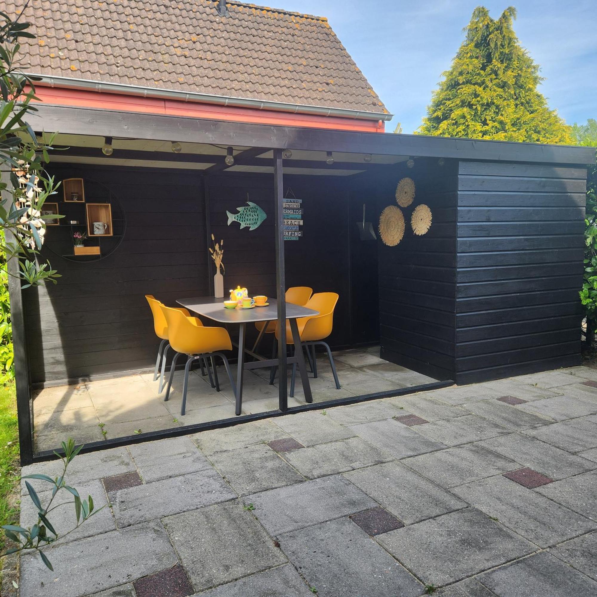 Vakantiehuis Op Villapark Oesterbaai Aan Zee , Met Speeltuin Grenzend Aan De Tuin Wemeldinge Kültér fotó