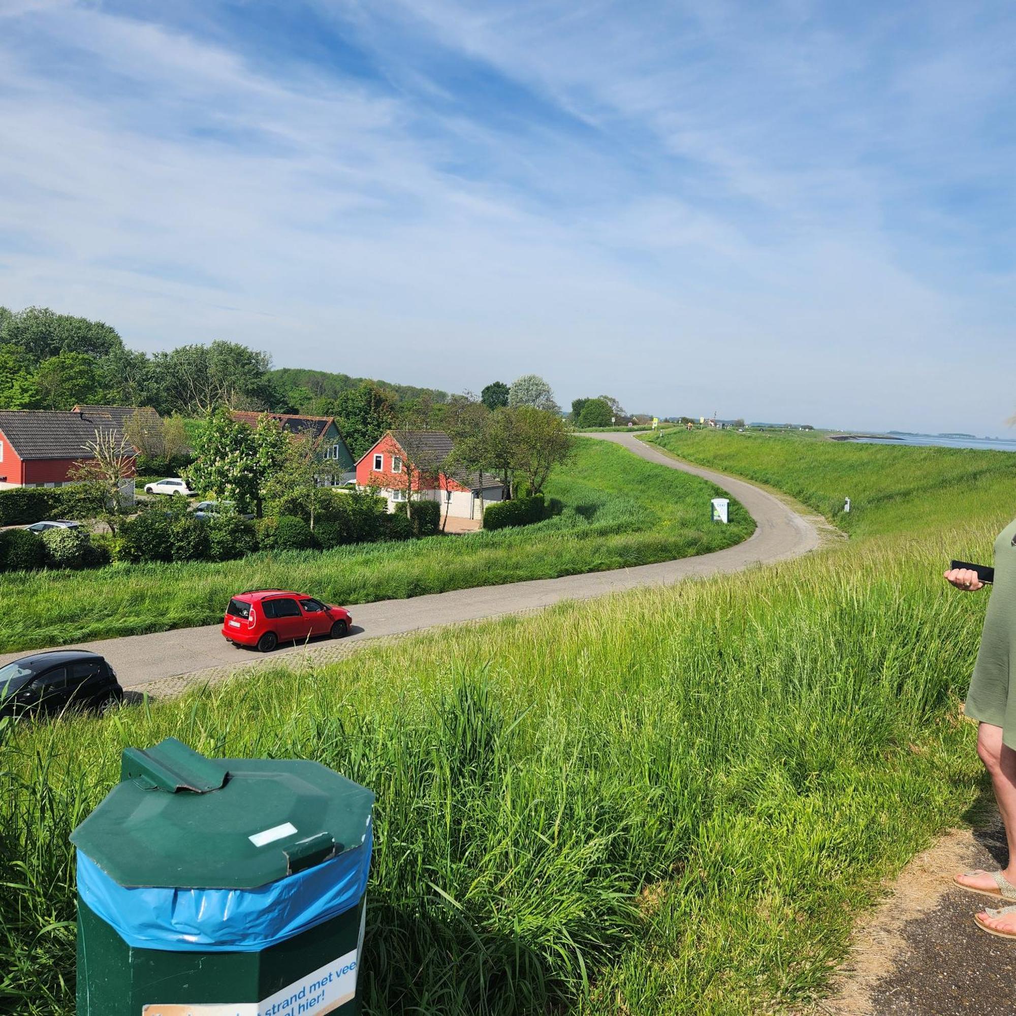 Vakantiehuis Op Villapark Oesterbaai Aan Zee , Met Speeltuin Grenzend Aan De Tuin Wemeldinge Kültér fotó